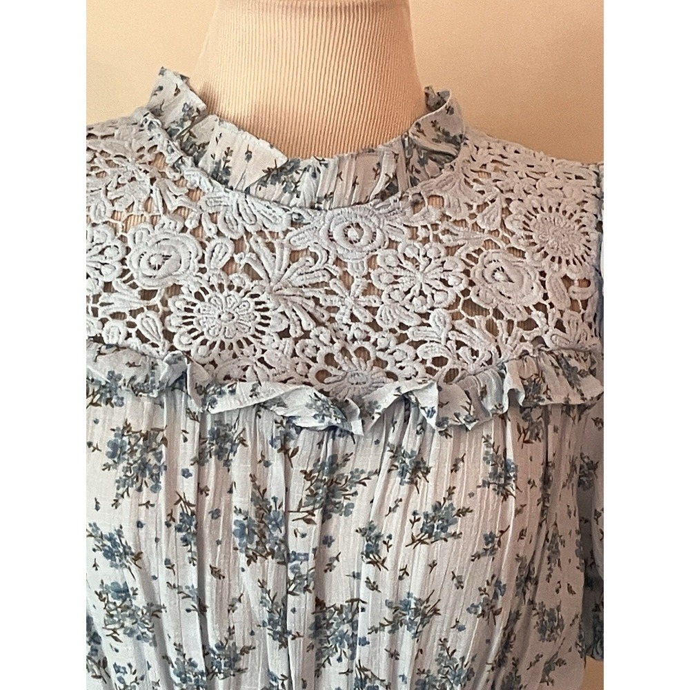 E&M Dress Blue Floral Size L lace ruffles TradWife prairie Cottagecore - Picture 6 of 9